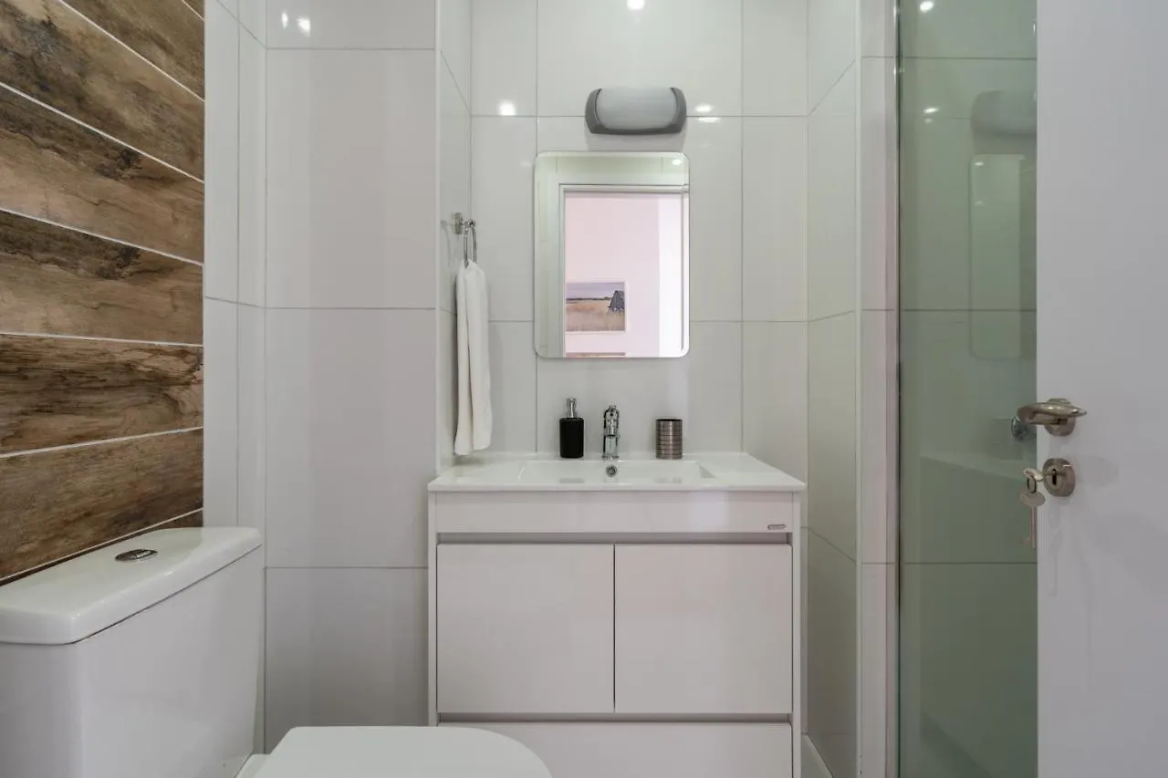 Bianca 2-Bedroom Apartment In Lárnaka 0*,